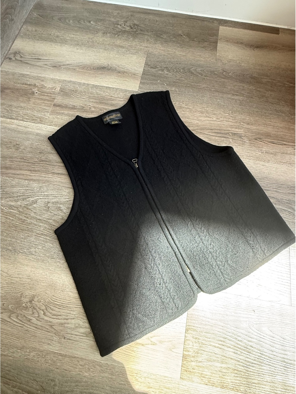 Requirements Black Wool Cable Knit Sleeveless Vest, Size Large, Full Zipper